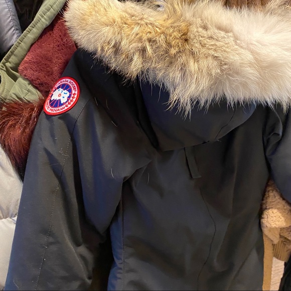 Canada Goose Coat Like new. - Picture 3 of 10